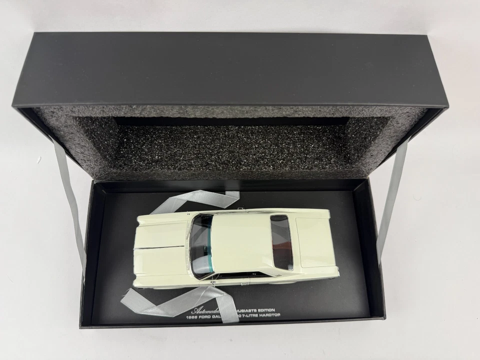1/24 Automodello 1966 Ford Galaxie 500 7-Litre White - Enthusiasts Edition 15/19 - Image 3 of 4