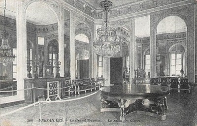 Versailles, das große Trianon. Le salon des glaces, 467 588.