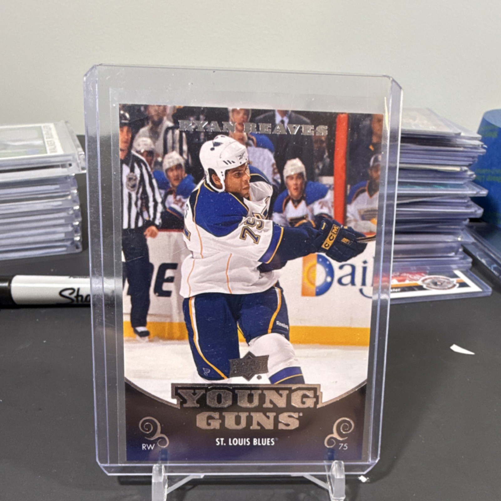 Upper Deck 2010-11 Series 2 Young Guns Ryan Reaves #493 St. Louis Blues