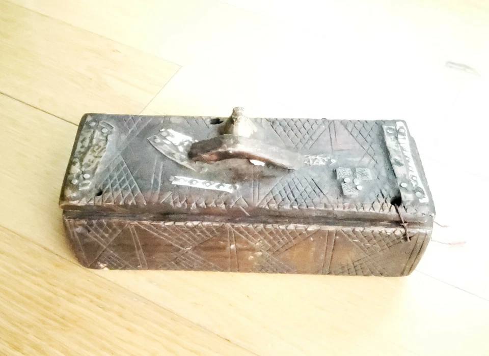 Moroccan Antique Wooden brass Tuareg Kitab Chest,Mauritania Chest,Vintage Chest, - Image 4 of 4