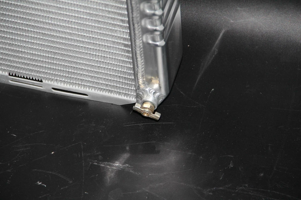 KKS 3 ROWS ALUMINUM RADIATOR FOR 1979 FORD MUSTANG CAPRI 1978 1979 FAIRMONT - Image 3 of 4