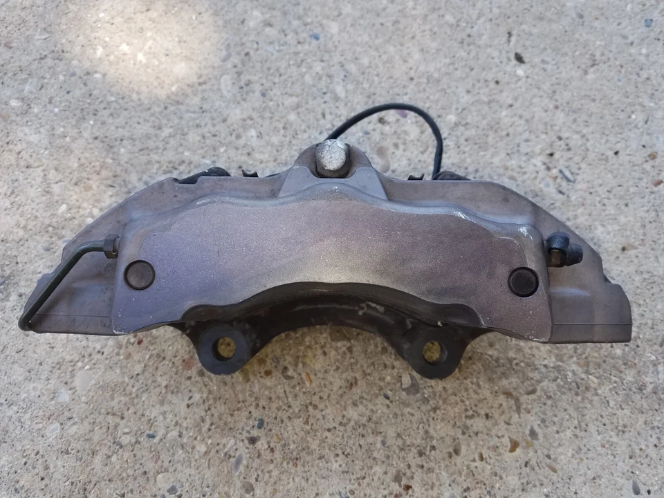 04-15 JUEGO DE PINZAS DE FRENO DELANTERAS VOLKSWAGEN TOUAREG PORSCHE CAYENNE 6 PISTONES BREMBO Foto 3 de 4