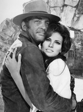 RAQUEL WELCH *2X3 FRIDGE MAGNET* HOLLYWOOD STARLET ACTRESS BEAUTY FILM STAR BEST