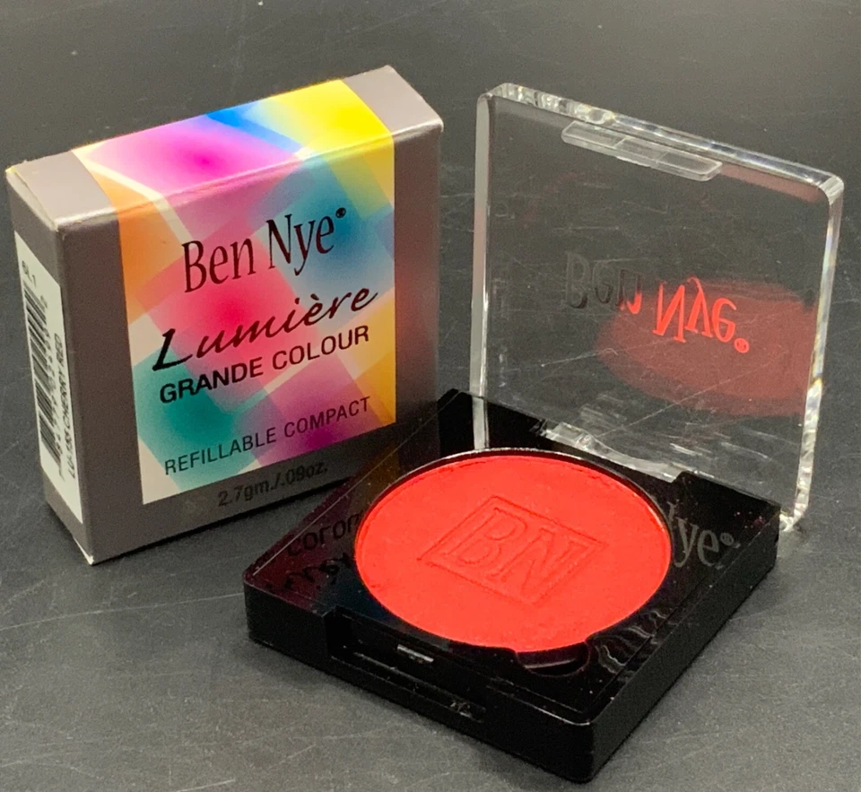 Ben Nye CHERRY RED Lumiere Grande Colour Refillable Compact Eye Shadow Shimmer - Image 4 of 4