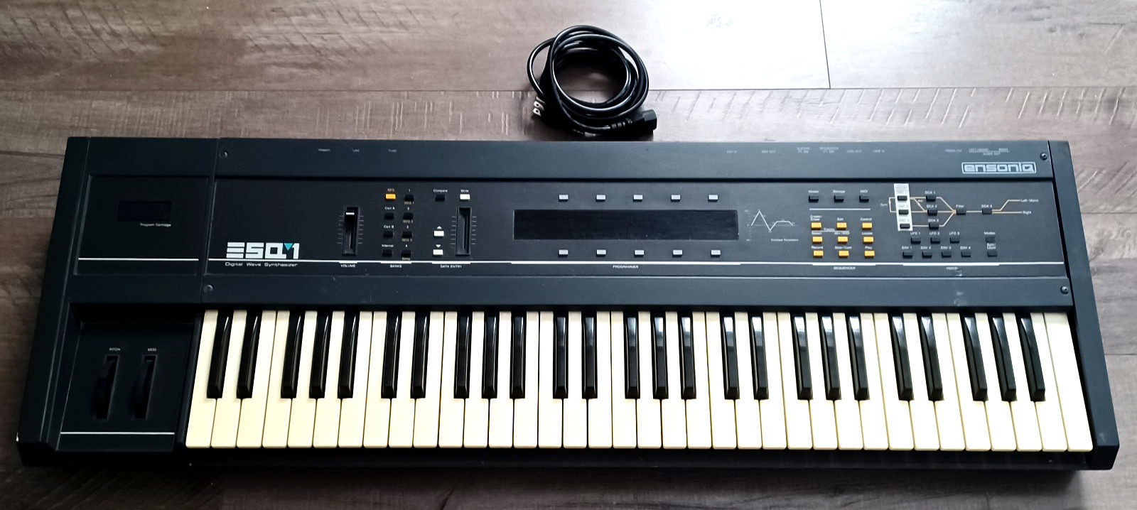 Ensoniq ESQ-1 vintage synth equipment - eBay listing photo 2