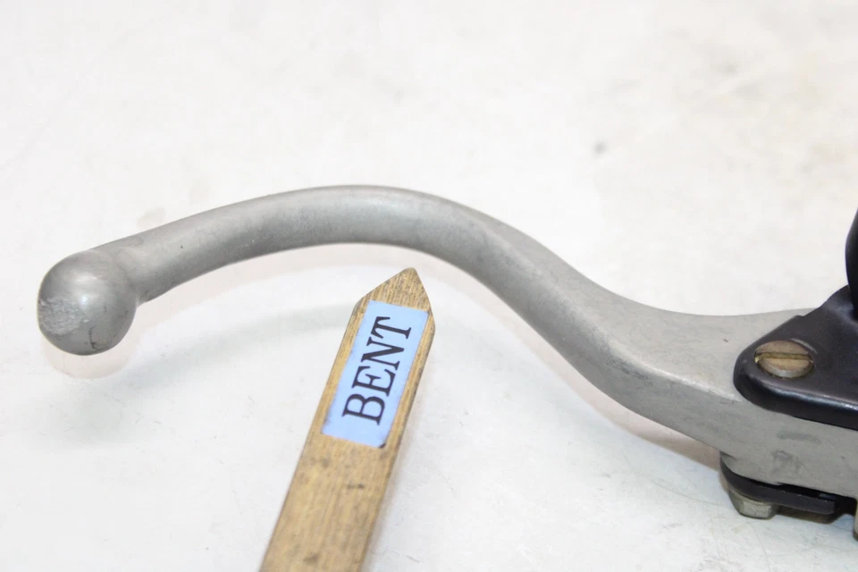 04-07 CILINDRO MAESTRO FRENO DELANTERO HONDA REFLEX SPORT 250 NSS250S OEM CON PALANCA Foto 2 de 4