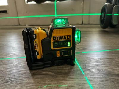 DEWALT DW089LG 12V 3x360 Green Line Laser Level Kit w/ Battery & Charger