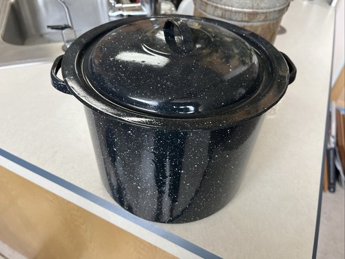 Lot of Vintage Enamelware Pans Pots. 9. ITEMS!!! - Picture 7 of 23