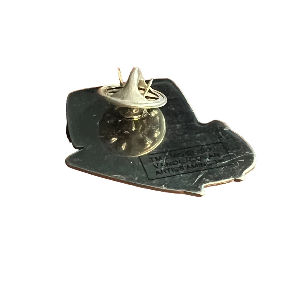 Olympic Games Pin 2010 Vancouver Skeleton VISA Sponsor Mark Mascot Hat Lapel - Image 4 of 4