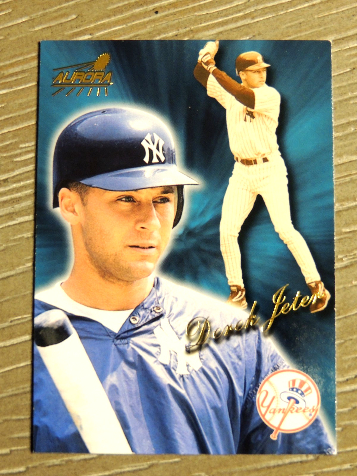 DEREK JETER 1999 PACIFIC AURORA CARD #128      N.Y. YANKEE HOF