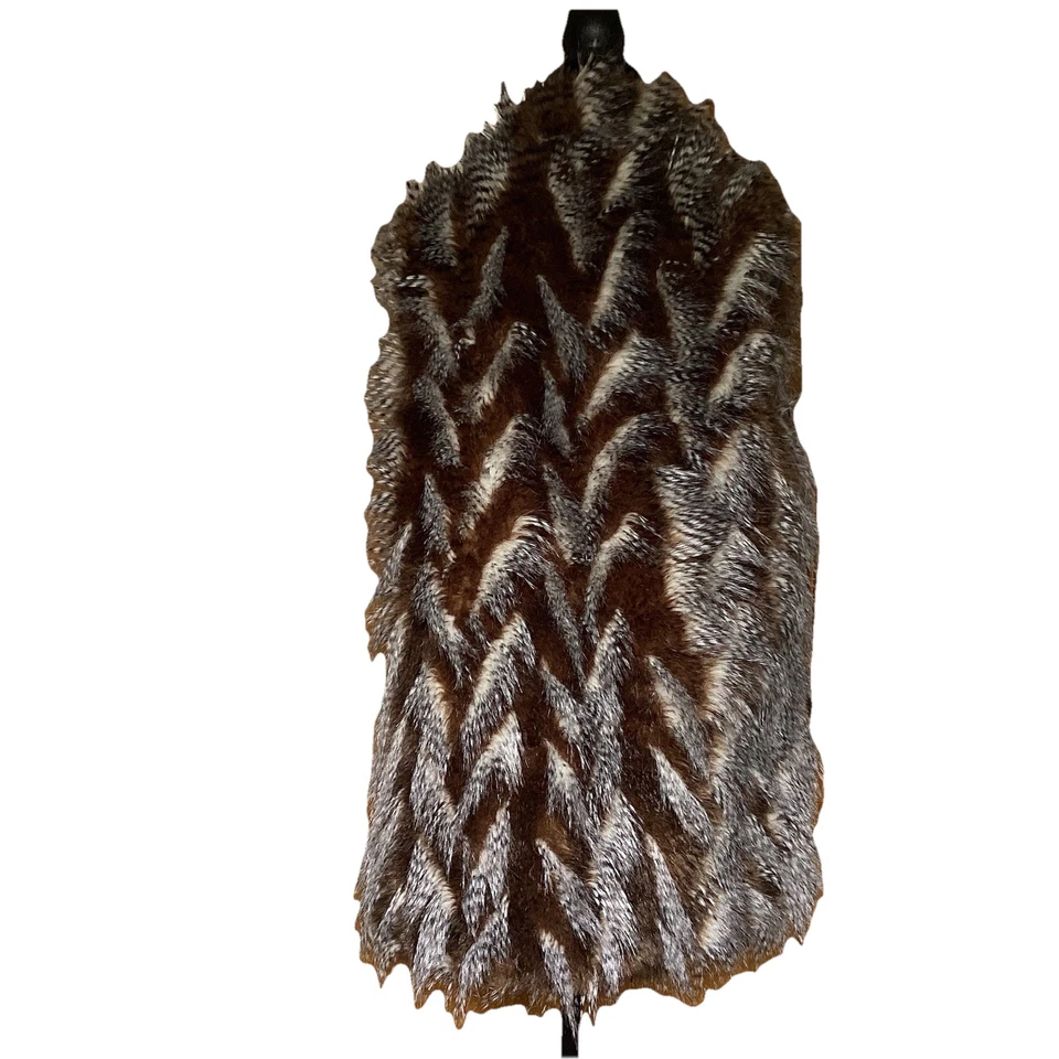 Romeo & Juliet Couture Faux Fur Vest Pockets SM Rockstar Y2K Women’s Cosplay - Image 2 of 4