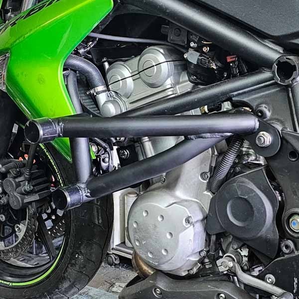 アクラポビッチ ER-6F/ER-6N/VERSYSサイレンサー アクラポビッチ ER-6F/ER-6N/VERSYSサイレンサー SC-PROJECT】バイク用