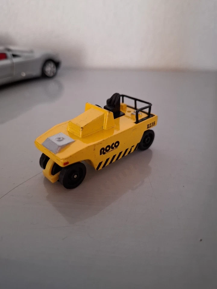 Vintage RealToy Roco Construction Diecast Car R235 Yellow - VERY RARE - Immagine 4 di 4