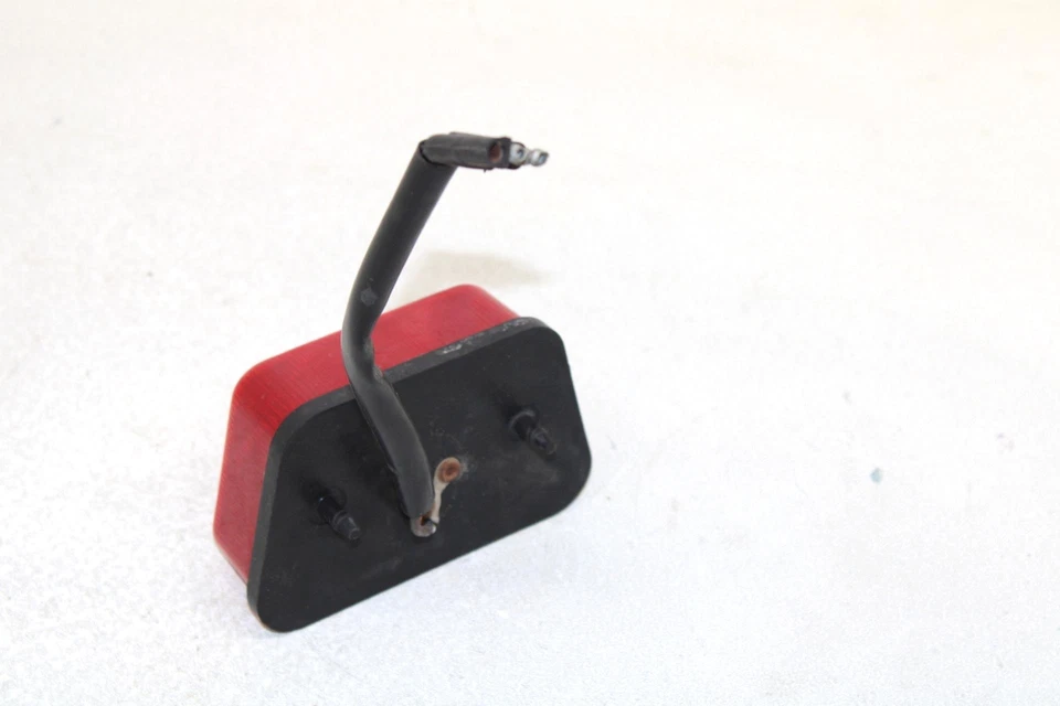 97 Polaris Xplorer 400l Oem Tail Light Assembly 2432034 Q5252 - Image 4 of 4