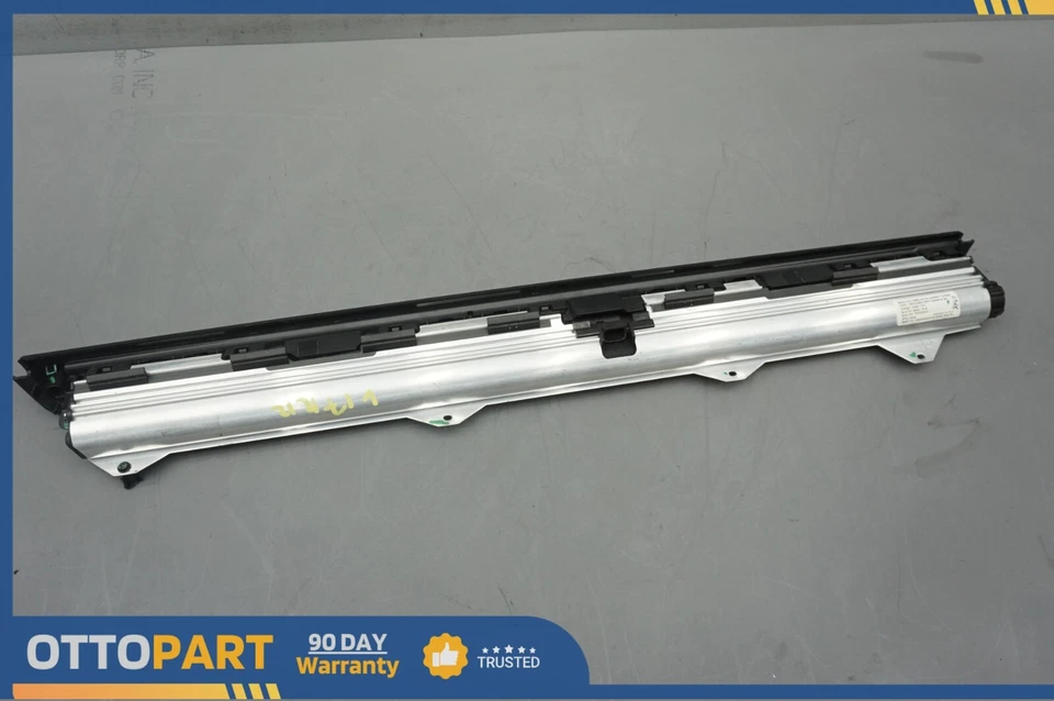 2013-2019 BMW 650i GRAN COUPE Rear Right Side Door Window Sun shade OEM 7288148 - Image 4 of 4