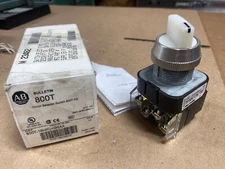 NEW Allen Bradley 800T-16HW2KB6AX  White Illuminated Selector Switch 16HR2KB6AX