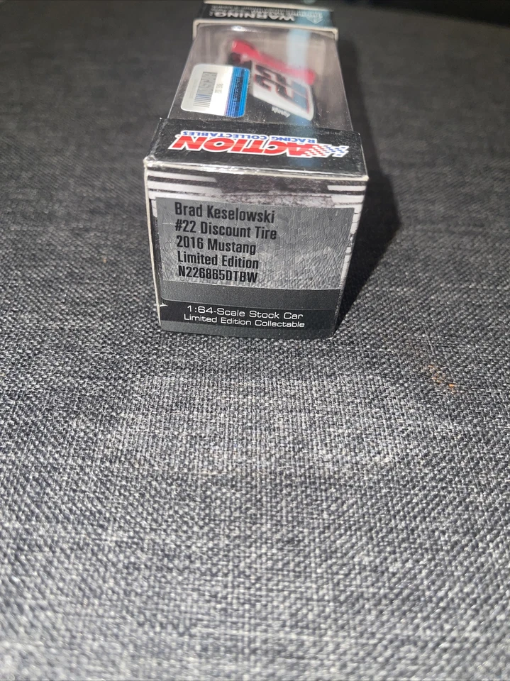 Neumático de descuento Brad Keselowski #22 Action 1/64 2016 Foto 3 de 3