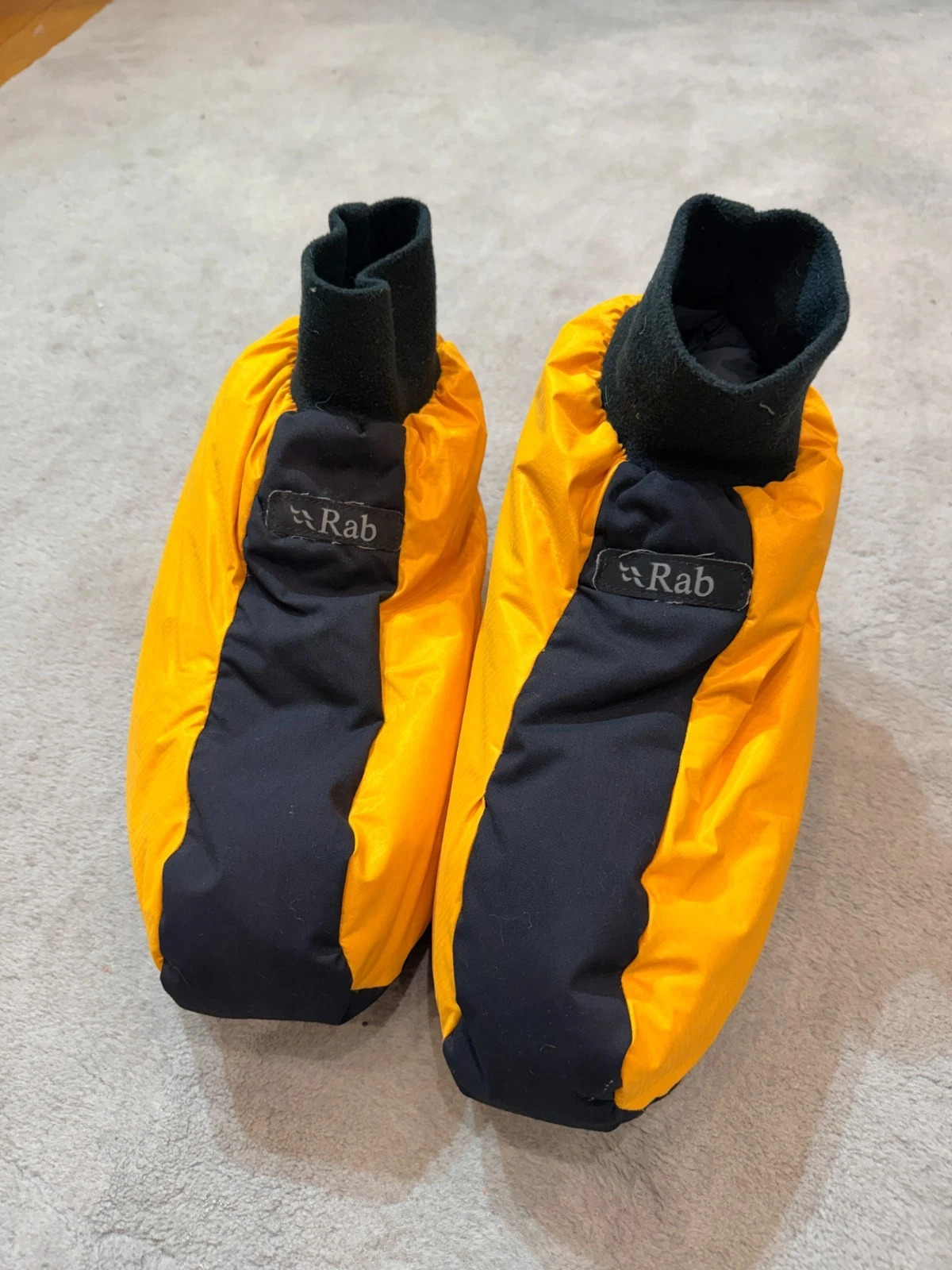 Rab Expedition Down Hut Boots Slippers Yellow Black Camping Hiking Trekking L
Opens in a new window 