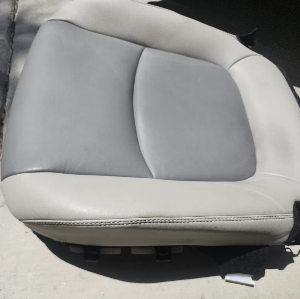 Toyota RAV4 2019-2022 cojín asiento inferior delantero izquierdo gris OEM Foto 4 de 4