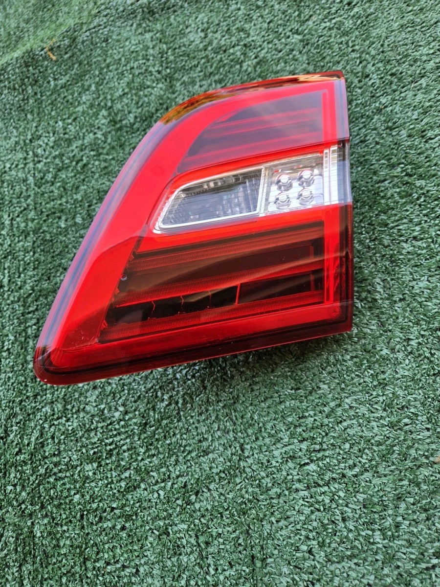 Mercedes ML350 ML63 Right Passenger Side Tail Light Lamp