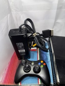 Microsoft Xbox 360 Slim S 4GB Glossy Black Console Tested & Working. Year 2010.