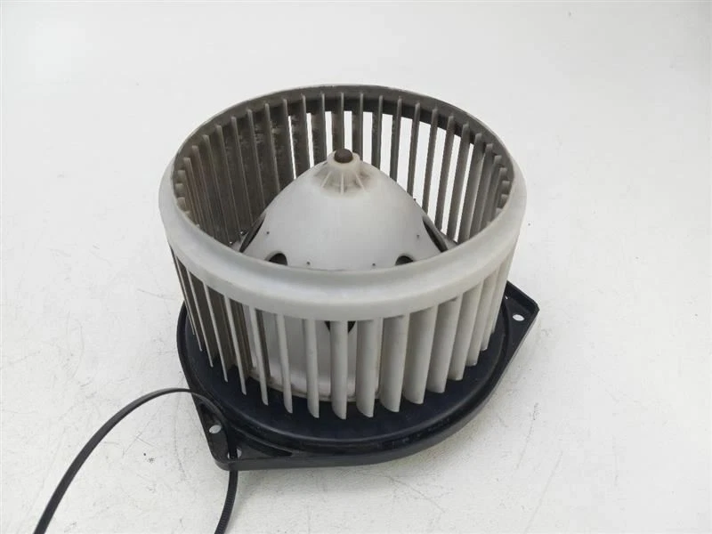 MOTOR DE SOPLADOR NISSAN GT-R 2009 - 2019 Foto 2 de 4