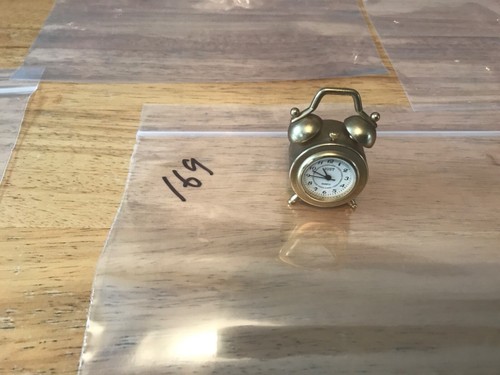 Miniature Quartz clocks and other makes. Over 100 clocks - Foto 330 di 470