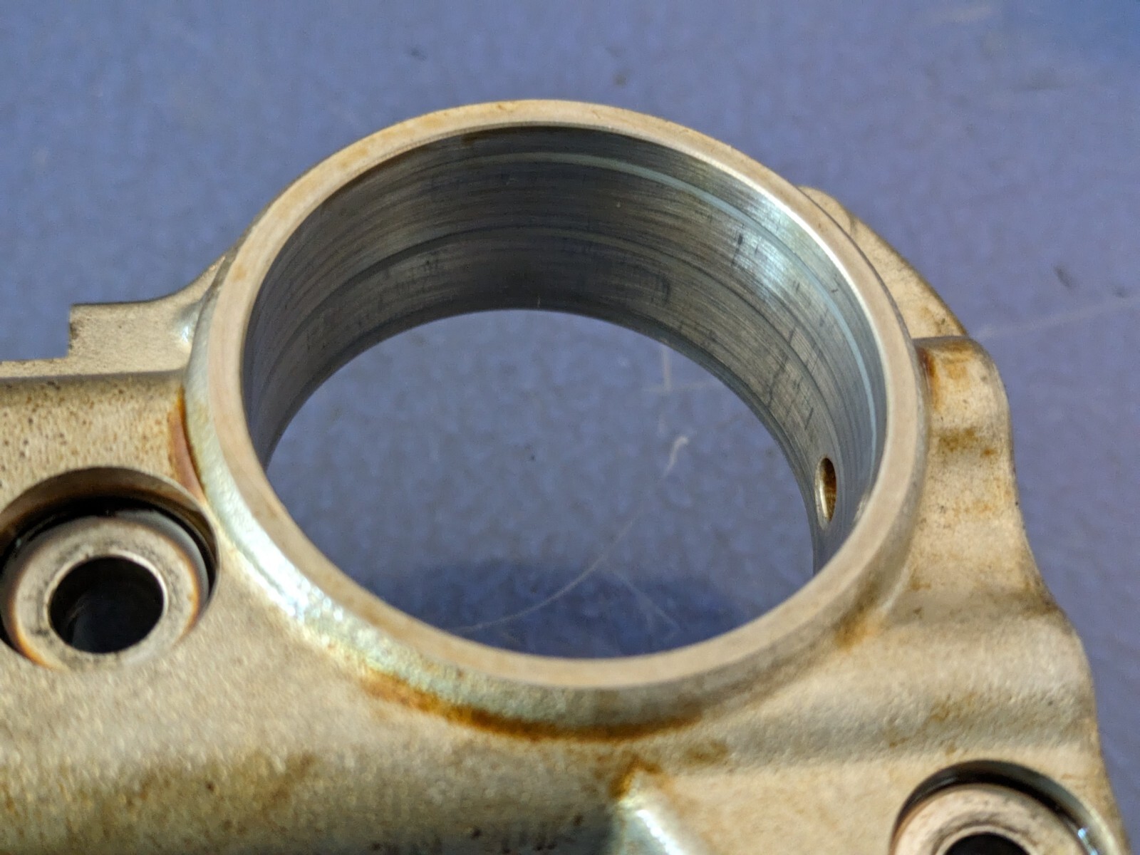 left driver Engine Bentley Continental gt Flying Spur w12 camshaft housing