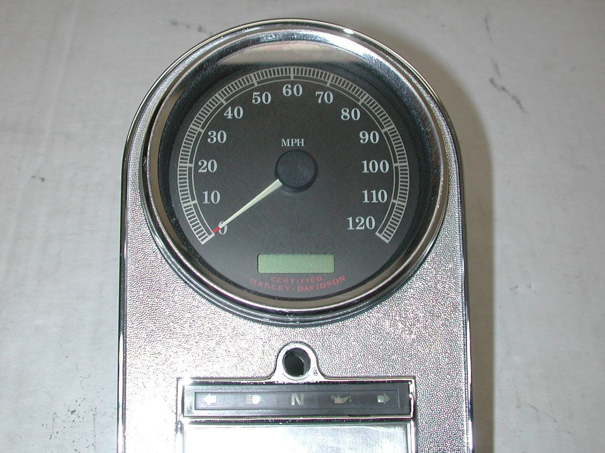 Harley Davidson Softail Heritage 2004-10 OEM 67410-04 Speedometer