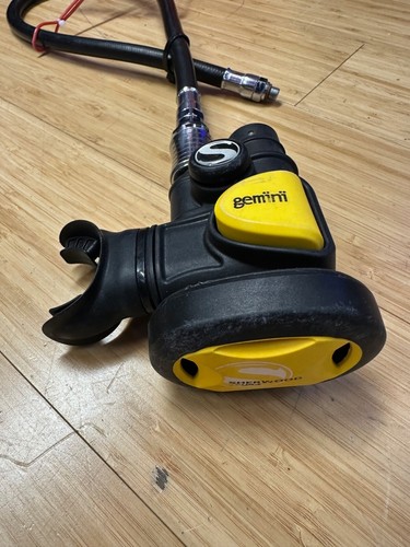 Sherwood Gemini Integrated Octo/Inflator - Yellow - Picture 4 of 4