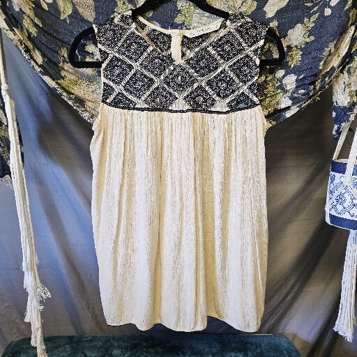 Zara Basic Collection Embroidered Flowy Tank Top … - image 1