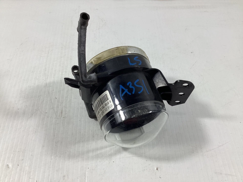 2004-2005 宝马 645CI 525i 右前雾灯 6910791 原始设备制造商。 — 第 3/4 张图片