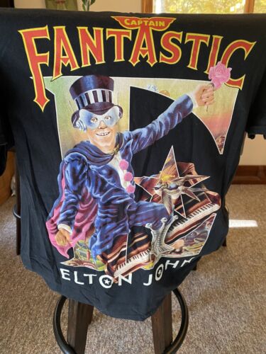 Elton John Captain Fantastic and The Brown Dirt Cowboy Men's L T-Shirt