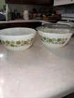 2 Pyrex Crazy Daisy Green On White Vintage Bowl 402 1 1/2 Qt 1 Lid
