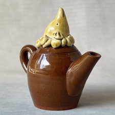 David Cleverly British Studio Pottery (Haytown Pottery) Miniature Mouse Teapot