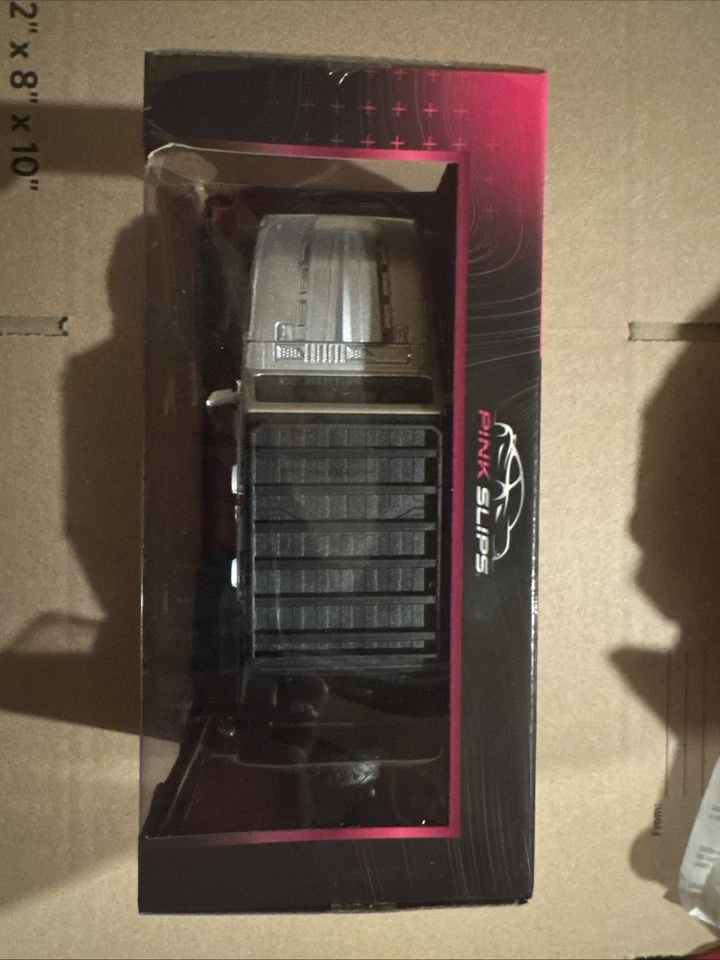 Jada Toys Pink Slips 1/24 2023 JEEP WRANGLER with Removable Doors - Image 2 of 4