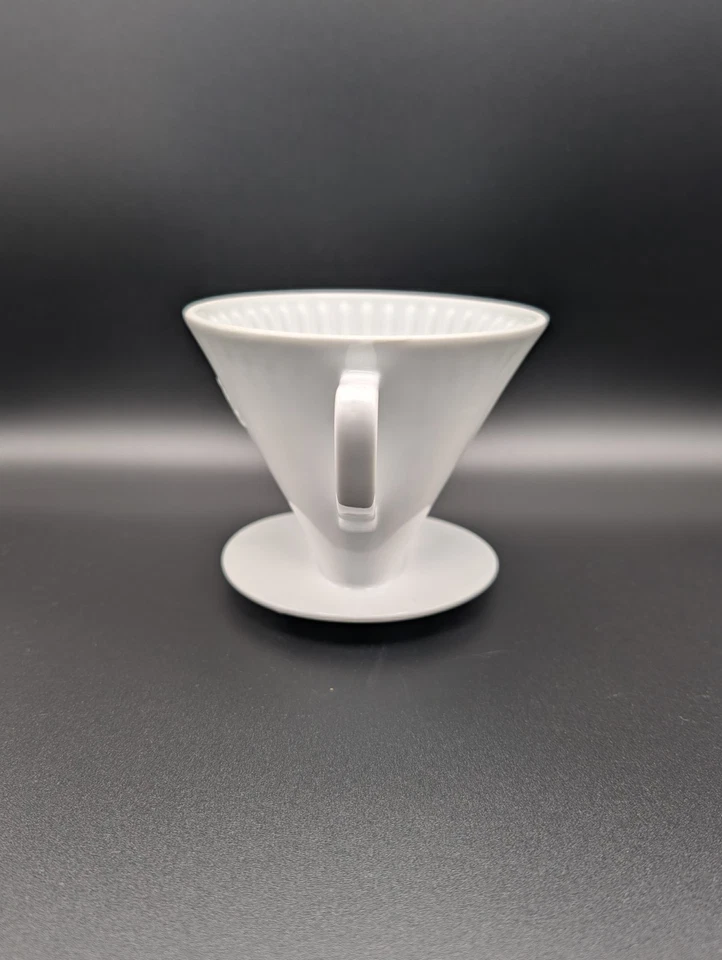 Melitta 102 Porcelain Filter/Coffee Filter 3 Hole - Image 4 of 4