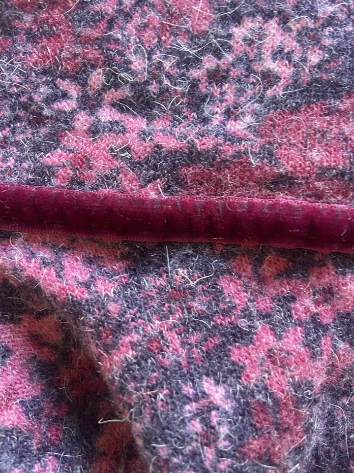 Vintage Top Shop Pink Floral Stretch Pencil Knee Skirt Velvet Burgundy Trim 16 - Image 4 of 4