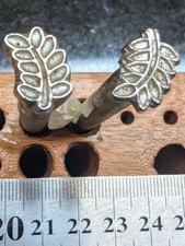 #L516 & 515 LEAF PAIR  LEATHER TOOLING STAMP