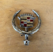 Vintage Cadillac Metal Hood Ornament Wreath Emblem 1980s Deville Fleetwood