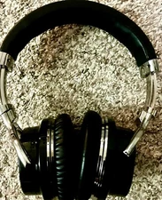 Cowin E7 Active Noise Cancelling Headphones w/Bag & Charging Cord. Tested/Works.