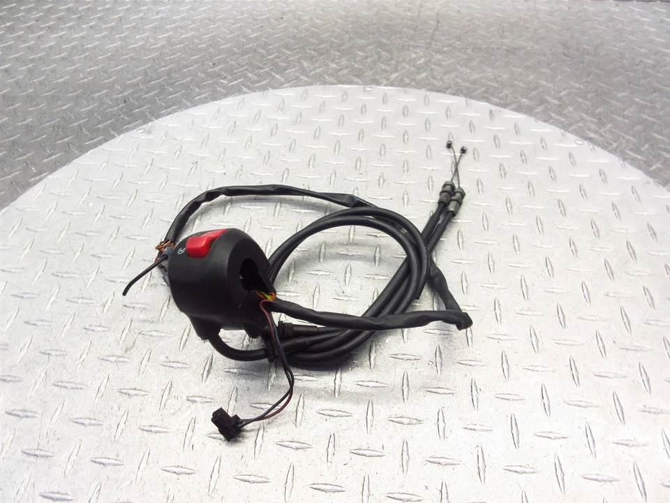 2001 01-03 Suzuki GSXR 600 750 GSXR600 Right Handlebar Controls Switches Cable - Image 3 of 4