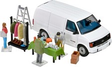 Tomica DioColle 1/64 Car Snap 26a Swap Meet Chevrolet Astro Van & Figures 14896
