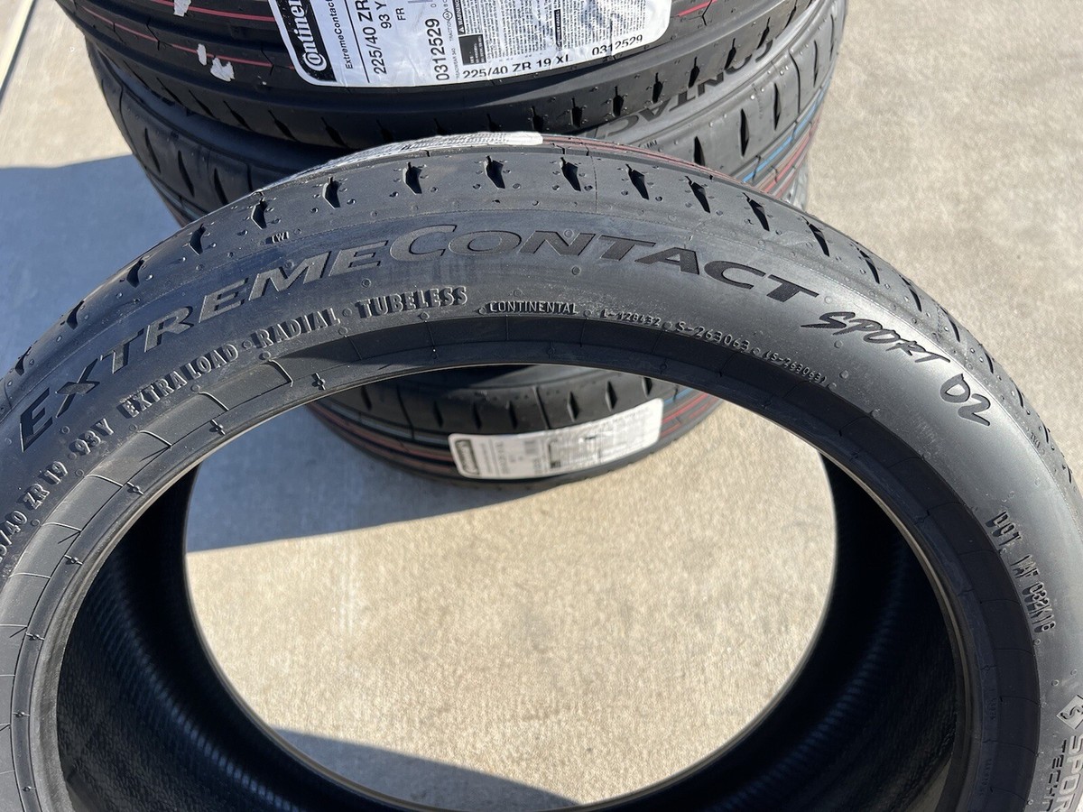 TWO NEW Continental ExtremeContact Sport 02 225/40ZR19 Tires Like