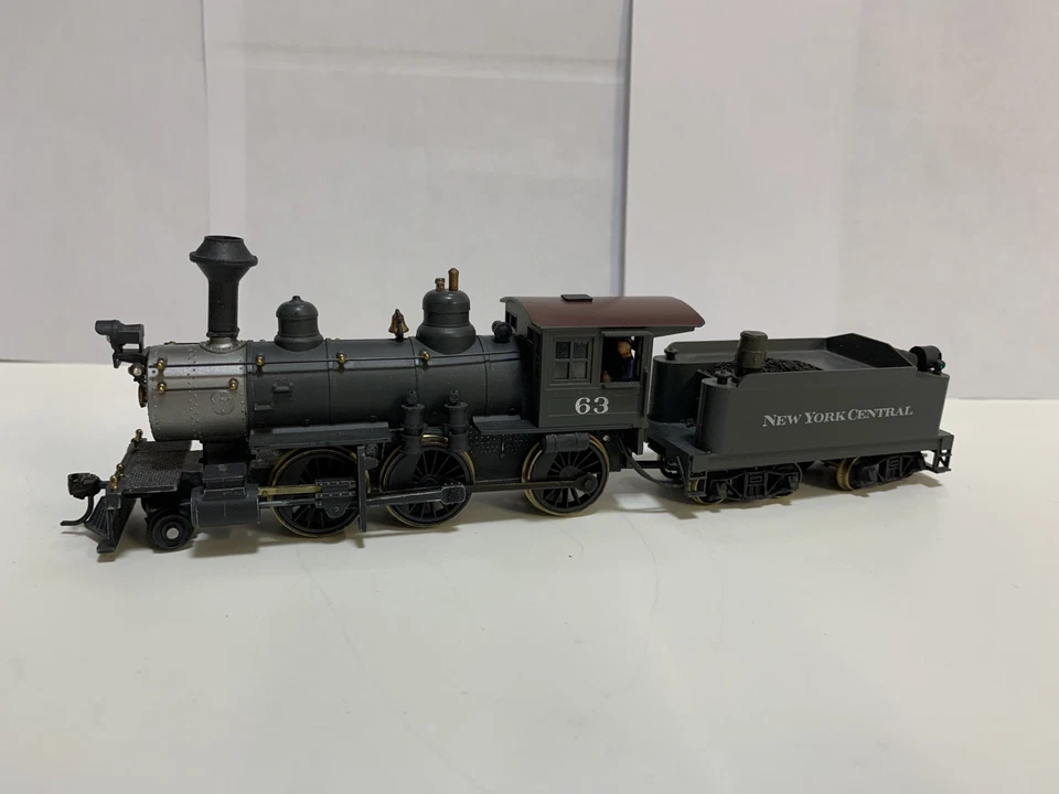 Locomotora de vapor HO Roundhouse New York Central 2-6-0 Mogul con CCC instalado Foto 2 de 4
