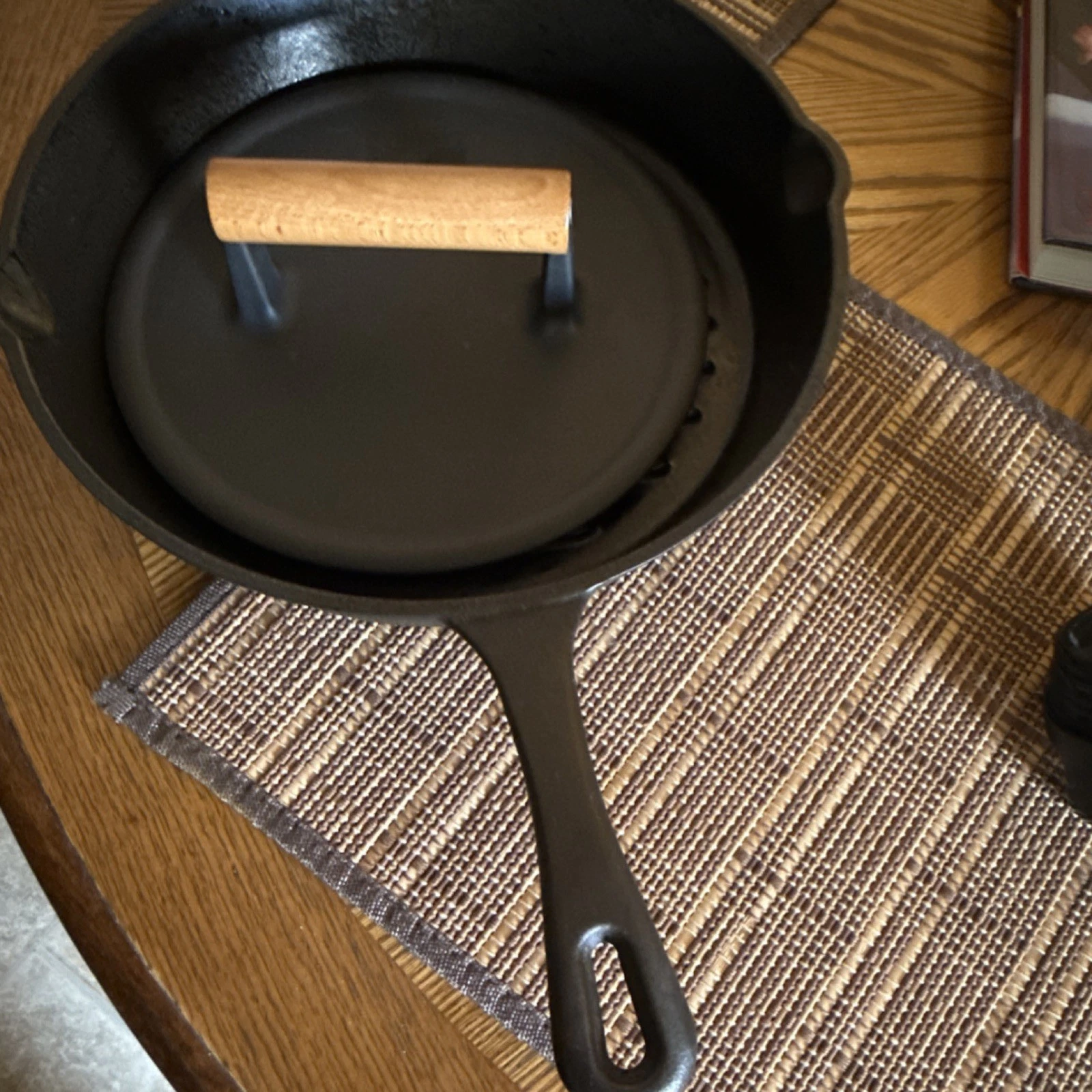 Geoffrey Zakarian Cast Iron Round Grill Pan w/ Lid, Non-Stick, Double Handle