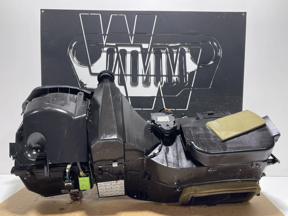 55115210AD Heater Core Housing Box w/ AC Blower Motor 99-01 Jeep TJ Wrangler - Image 3 of 4