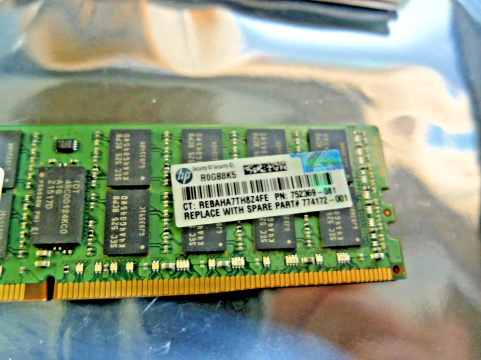 Samsung 16GB DDR4 PC4-2133P-RA0-10-DC0 Server Memory (T27)B1R2 - Image 3 of 3