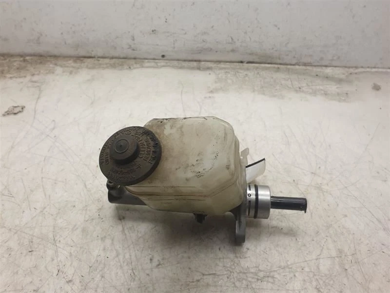 2000 TOYOTA AVALON 3.0L FWD BRAKE MASTER CYLINDER ASSEMBLY - Image 4 of 4