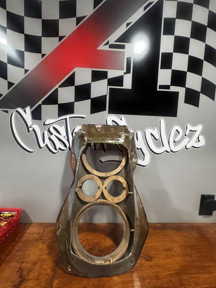 Suzuki hayabusa 2021 para presentar ALTAVOZ UNDERTAIL POD tiene capacidad para 2 8s y 2 tweeters  Foto 2 de 3